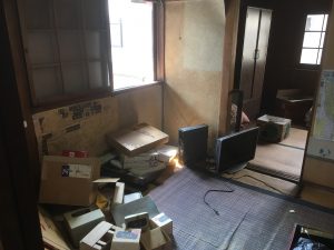 柏原市で遺品整理の作業写真3